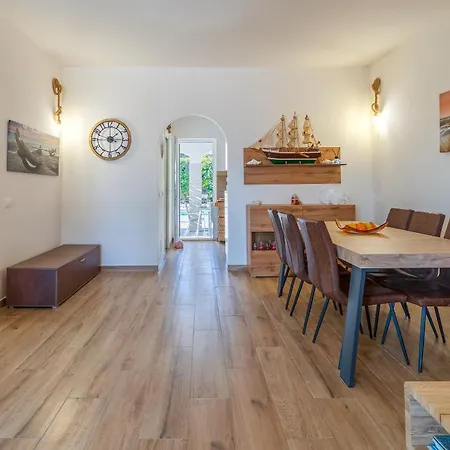 Villa Gioia 400m From The Szirakúza