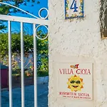 Gioia 400m From The *